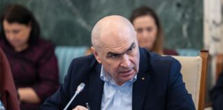 Bolojan: E un paradox anul acesta – trebuie să scădem deficitele, dar să ne menținem invesțitiile la o valoare mare ilie bolojan premier manifestatie sustinere bucuresti coalitie psd pnl