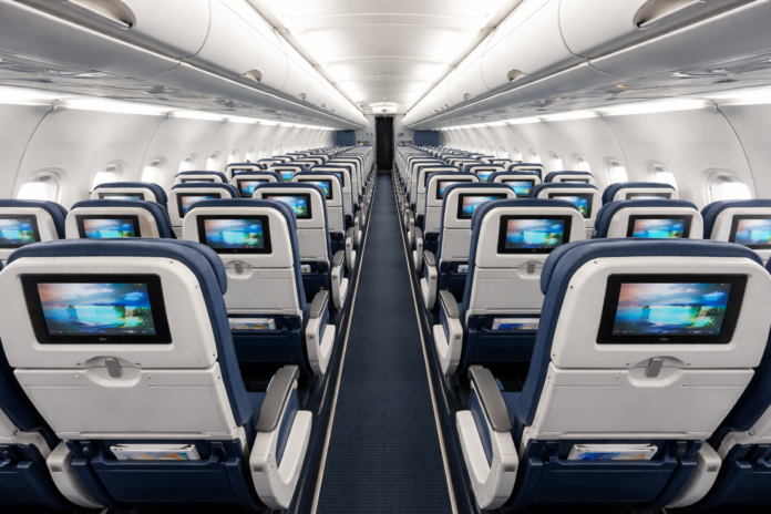 aeroport craiova incident pasager turmentat scandal avion politie