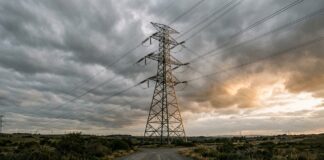 Atacuri rusești, criză în Moldova: România a activat 4 linii electrice și a intervenit pe Nistru Linii electrice de inalta tensiune la granita Romania Moldova linia isaccea linia electrica isaccea