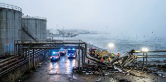 Portul rusesc Ust-Luga, avariat din nou: doi copii răniți și 50 de zboruri anulate Port Ust-Luga Marea Baltica daune atac drone infrastructura energetica ruseasca