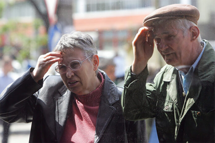 pensionari romani pensie medie 2782 lei raport angajati pensionari