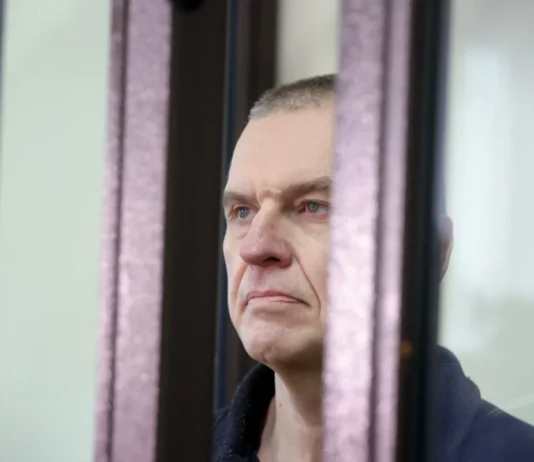 Jurnalistul Andrzej Poczobut, eliberat din Belarus după un schimb de prizonieri andrzej poczobut jurnalist eliberat belarus schimb prizonieri