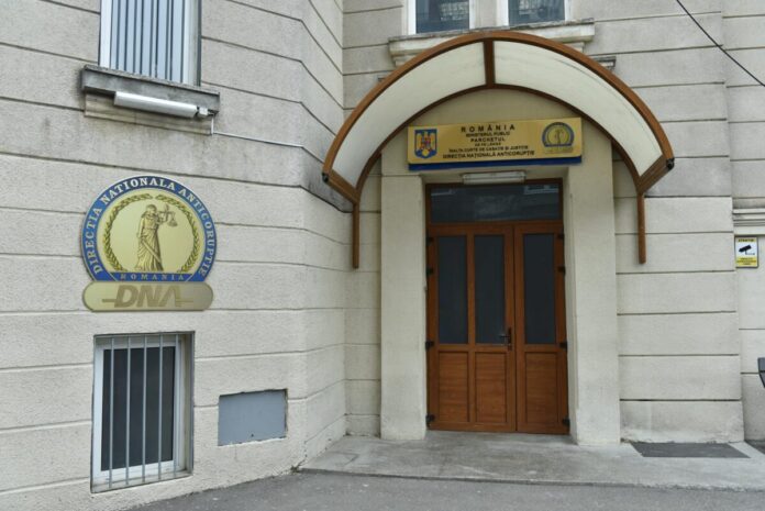 inspectori vamali retinuti dna constanta mita port perchezitie