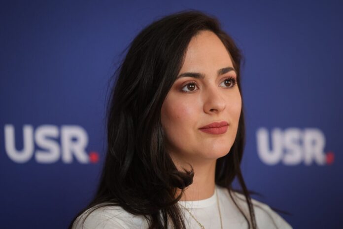 doua tururi alegerea primarilor usr parlament initiativa elena lasconi