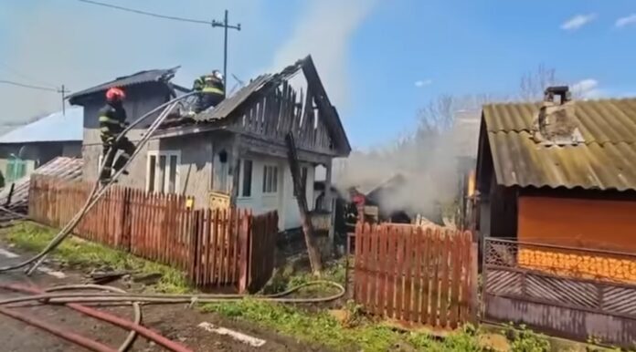 incendiul din soveja gospodarii arse evacuare vrancea cod portocaliu
