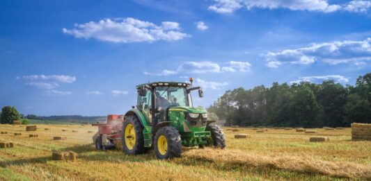 PS PAC 2023–2027: cum împarte România 15 miliarde de euro între fermieri politica agricola pac 2023 2027 imparte romania miliarde eur