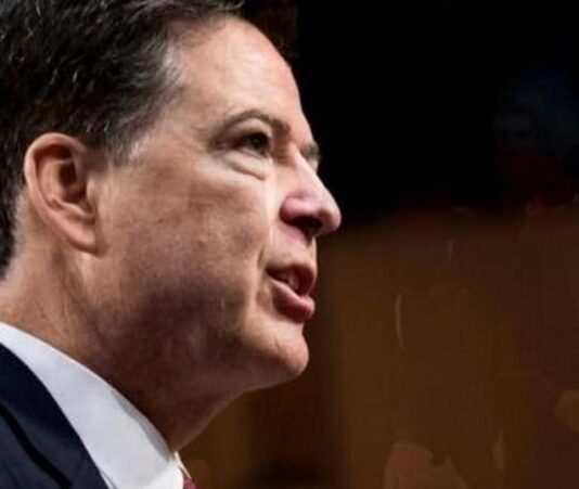 Fostul director al FBI, James Comey, în faţa justiţiei, după ce a fost pus din nou sub acuzare