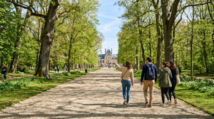 domeniul regal savarsin redeschidere vizitatori turism regalitate romania