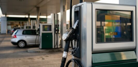 Ormuz blocat: UE ia în calcul raționalizarea combustibilului Incetarea focului anuntata de Trump: petrolul Brent scade cu 14%