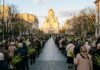 Pelerinajul de Florii pornește sâmbătă de la Catedrala Națională Procesiune religioasa pelerinaj de florii Bucuresti Catedrala Nationala credincosi ramuri salcie