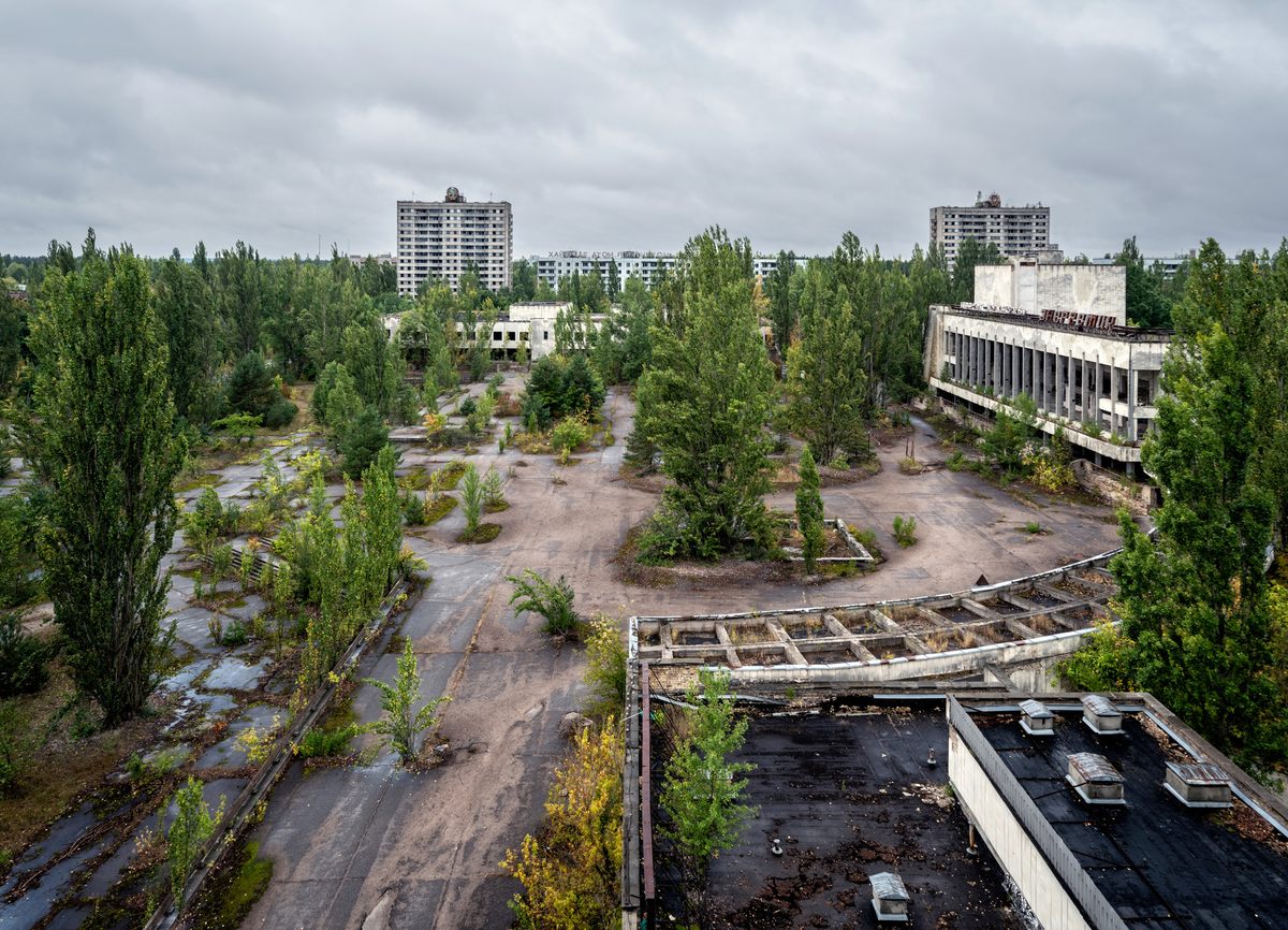 Orașul Prîpeat abandonat și roata panoramică din parcul de distracții
