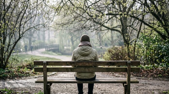Medic pneumolog consulta pacient cu afectiuni respiratorii schimbari temperatura primavara schimbari temperatura plamani