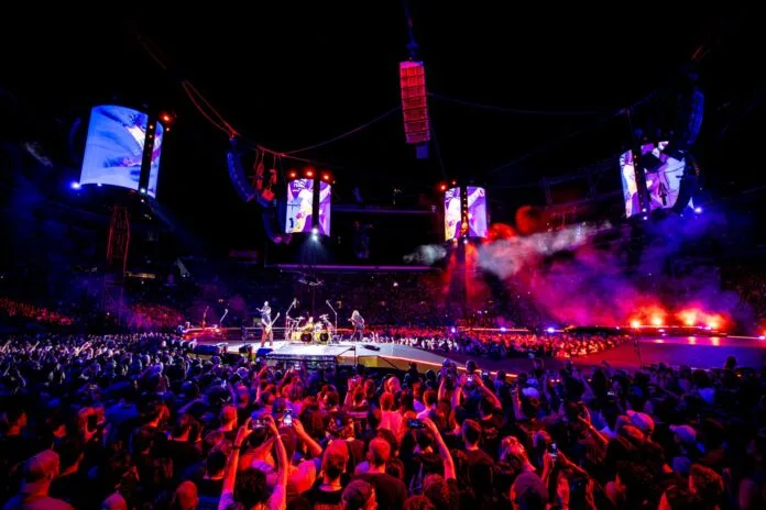 513756964_1272493050906706_3902871041633629122_n arena nationala concert metallica bucuresti fani stadion 2026