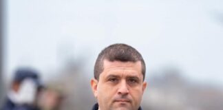 VIDEO „Arheologul” Miruță descoperă nereguli la CFR: 21 de trenuri noi zac nefolosite de luni bune trenuri noi CFR nefolosite Miruta minister transporturi