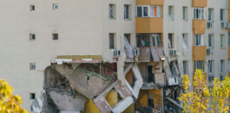 Blocul care a explodat în Rahova intră în sfârșit în reparații. Ciprian Ciucu: „Am semnat contractul de punere în siguranță” ciprian ciucu semnare contract reparatii bloc explodat rahova