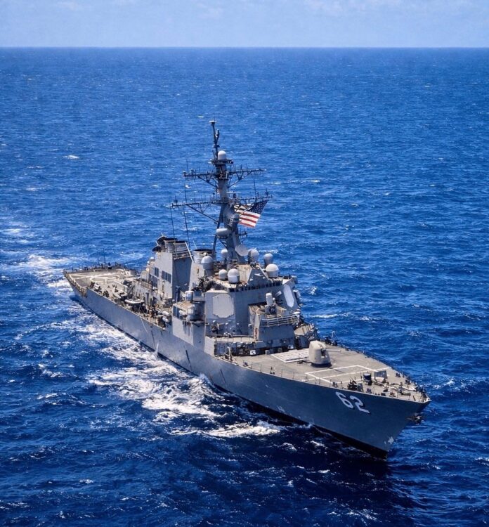 Incident IRGC Jask - navă militară americană acuzată de Iran în apropierea Strâmtorii Hormuz 2026