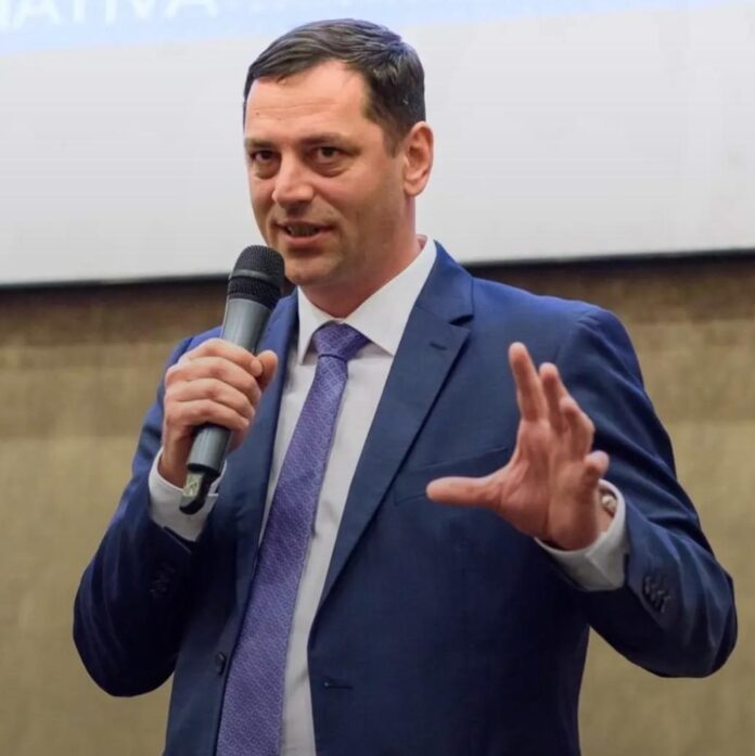 cristin vodafone romania amenda ancom sanctiune contracte abonati roaming
