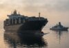 Navă Maersk, escortată prin Strâmtoarea Ormuz după luni de blocaj traversat stramtoarea ormuz nava maersk escorta militara americana golful persic